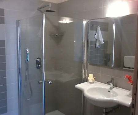 酒店 迪维努酒店 3*