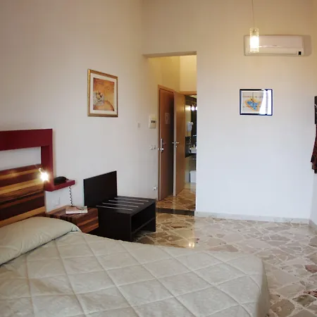 Отель Divino 3*